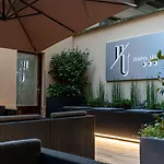 Hotel Urbani