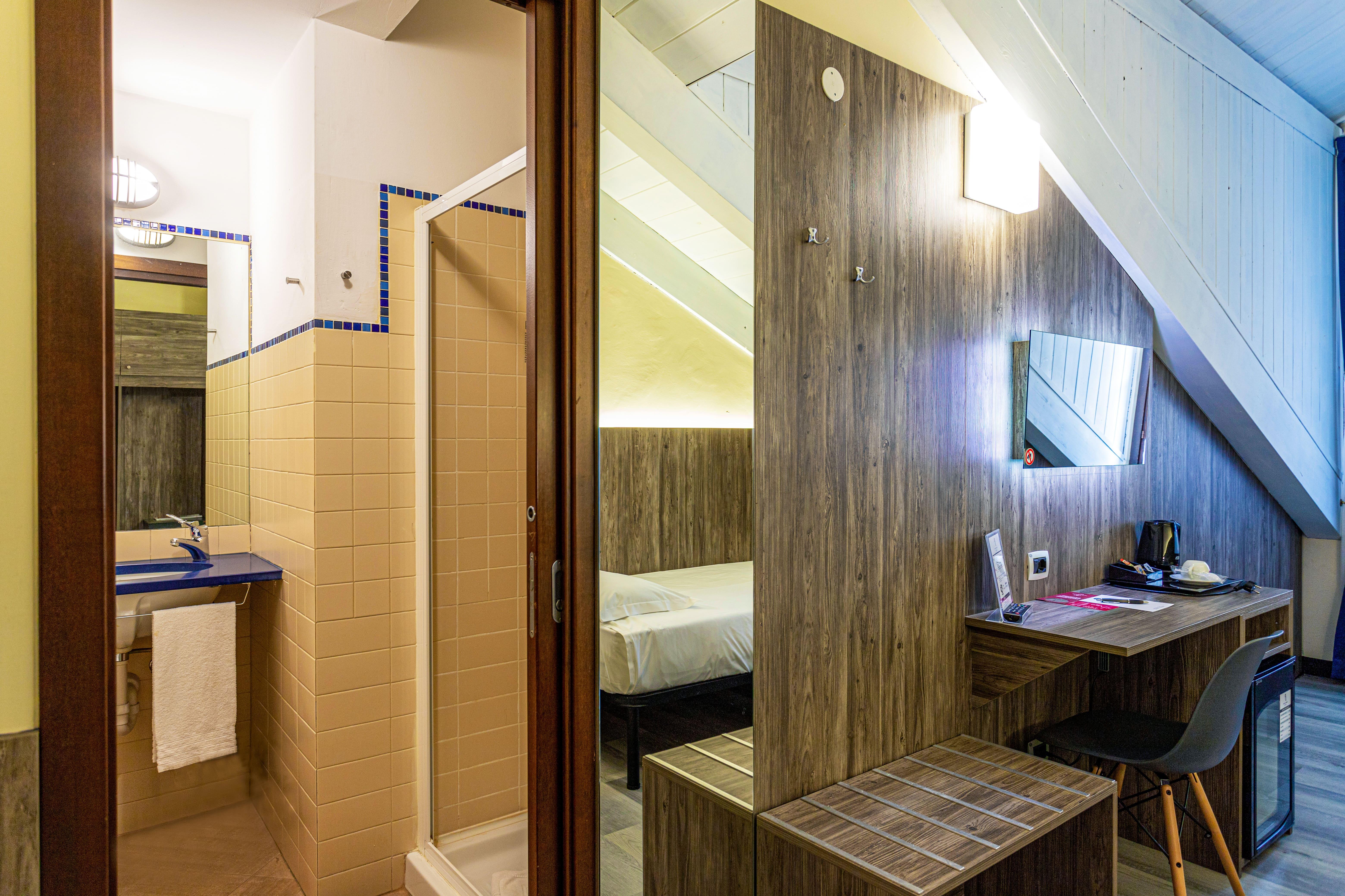 Hotel Urbani 3*