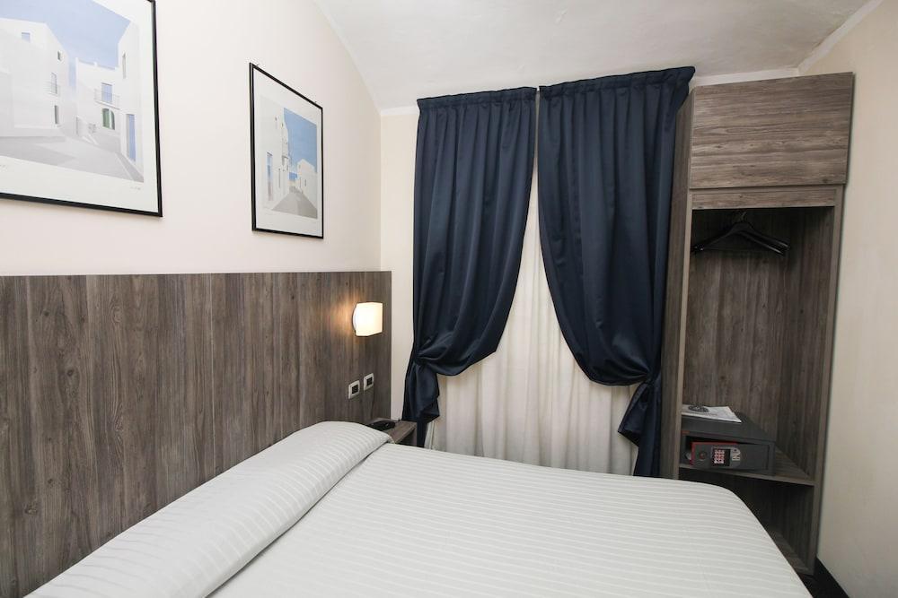 Hotel Urbani