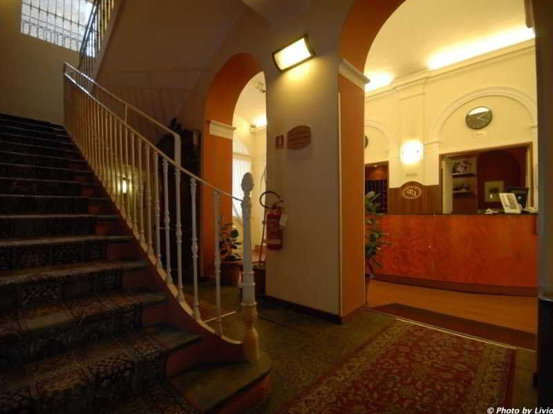 Hotel Urbani 3*
